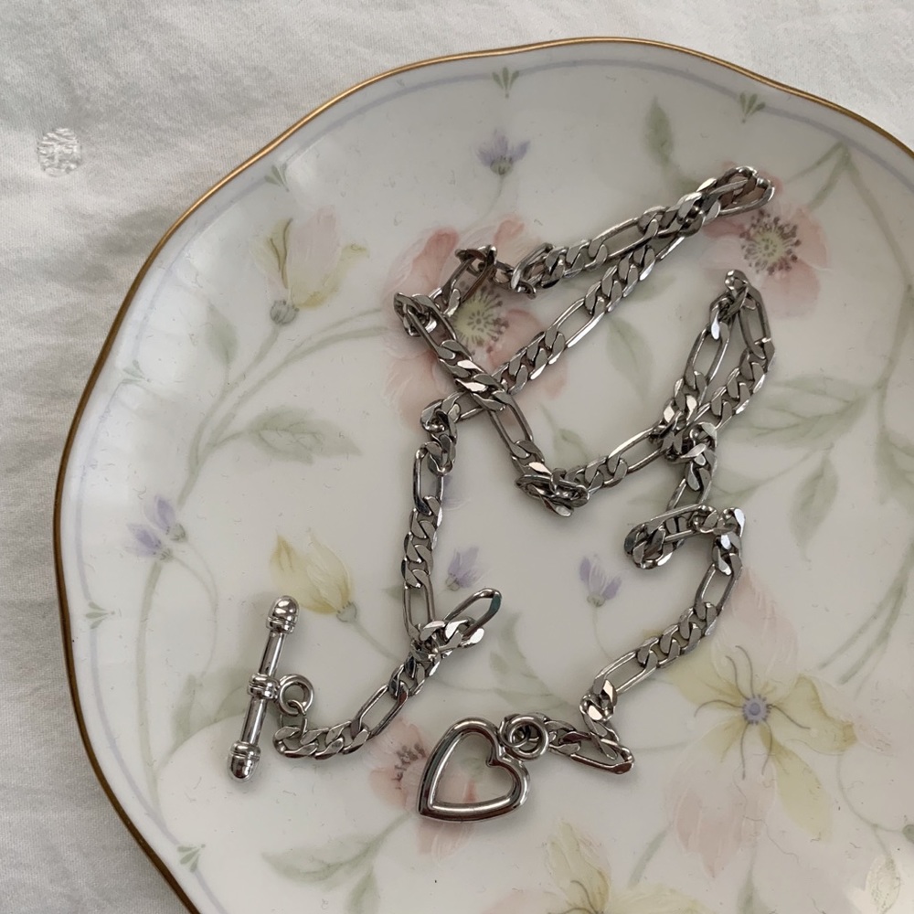 Brandy Melville silver heart toggle choker